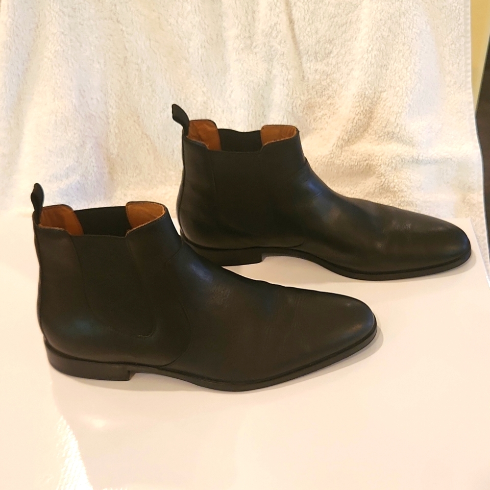 Hugo Boss Chelsea Boots size 10